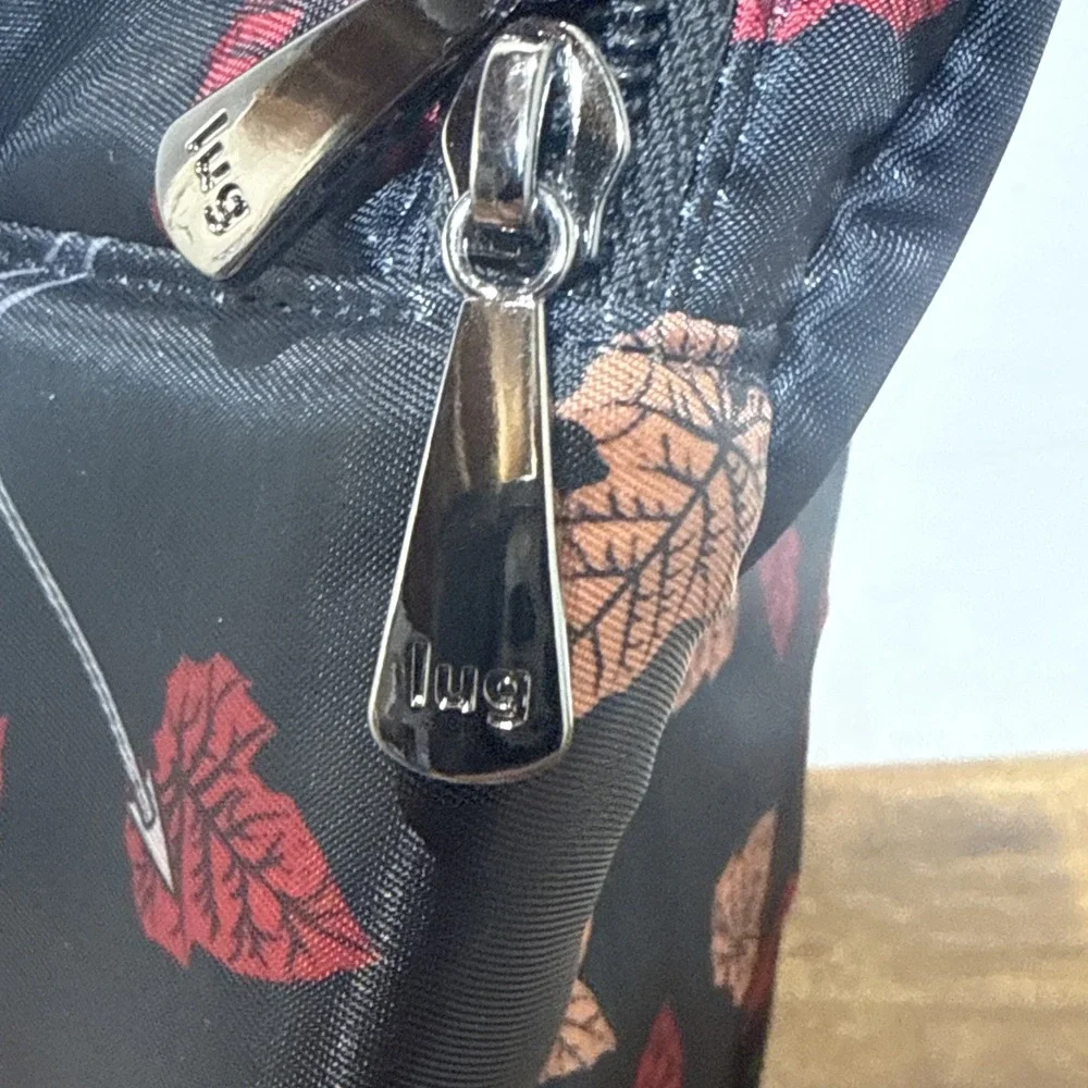 Lug Hover Cosmetic Case - Dagger Rose NWOT Leaf Print